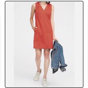 Banana Republic Pleated Shoulder Shift Dress V-Neck Sleeveless Geometric Print 8